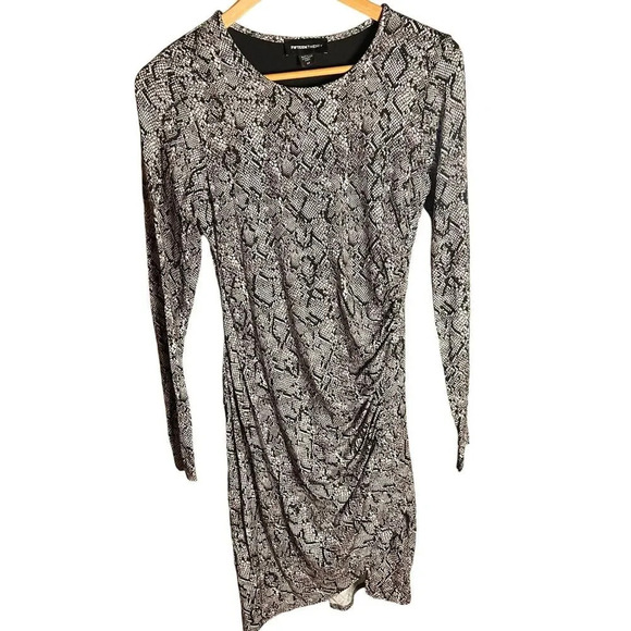 Fifteen Twenty Womens Long Sleeve Stretch Animal Print Dress Size M Career - Picture 1 of 12